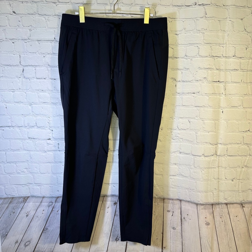 NWOT Ten Thousand Interval Pants Mens Medium Black Athletic Training Joggers